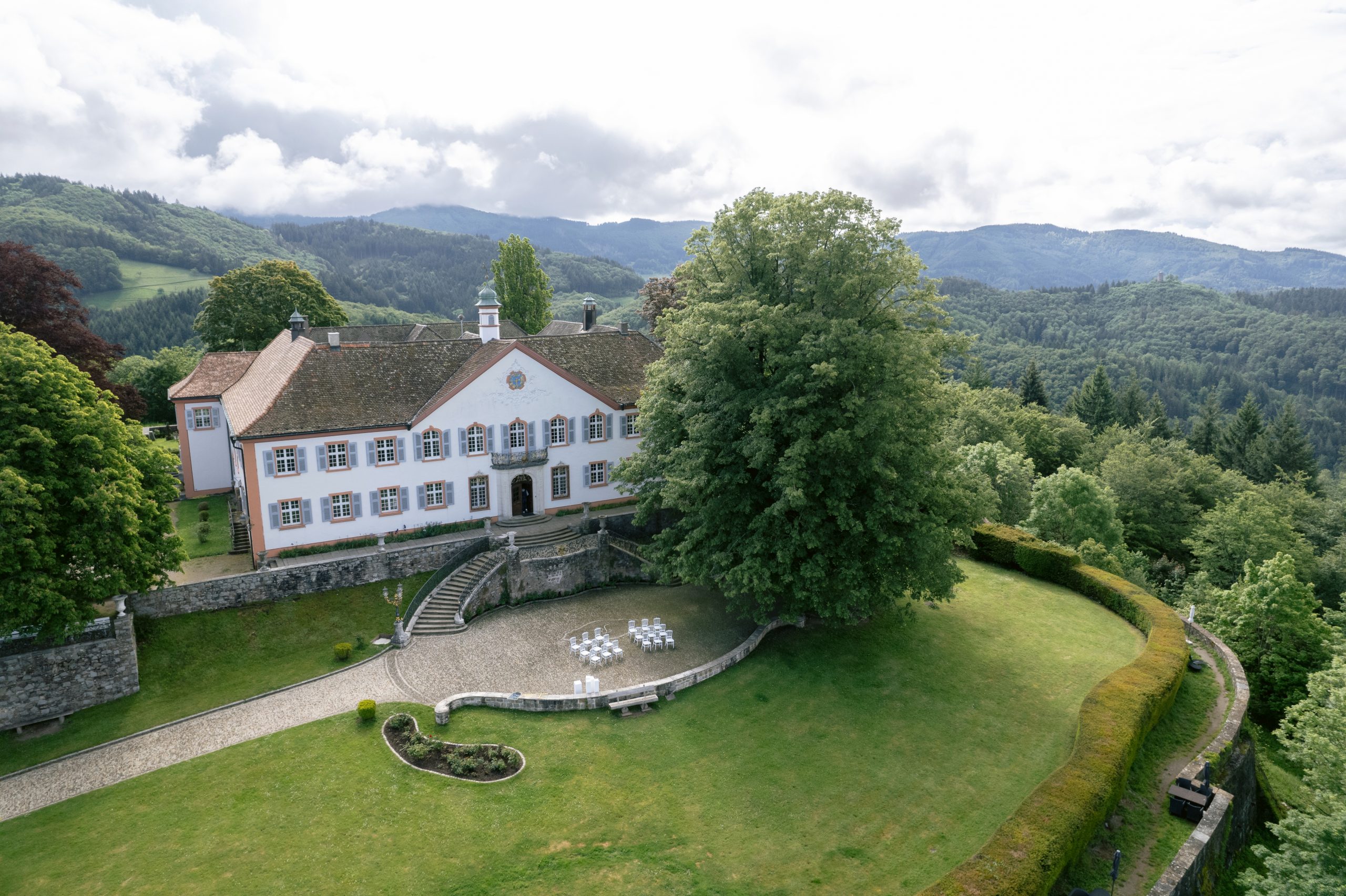 HOCHZEITSLOCATIONS SCHWARZWALD – DIE SCHÖNSTEN ORTE FÜR EXKLUSIVE TRAUMHOCHZEITEN